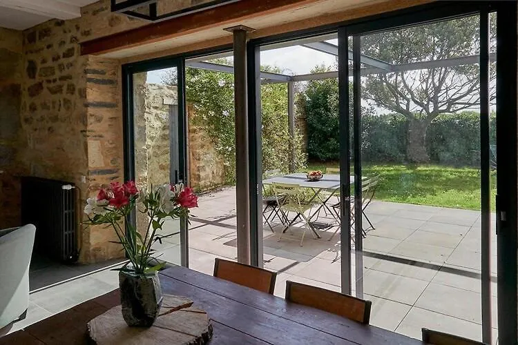 Comfortable Country Villa Near Coast Plougasnou