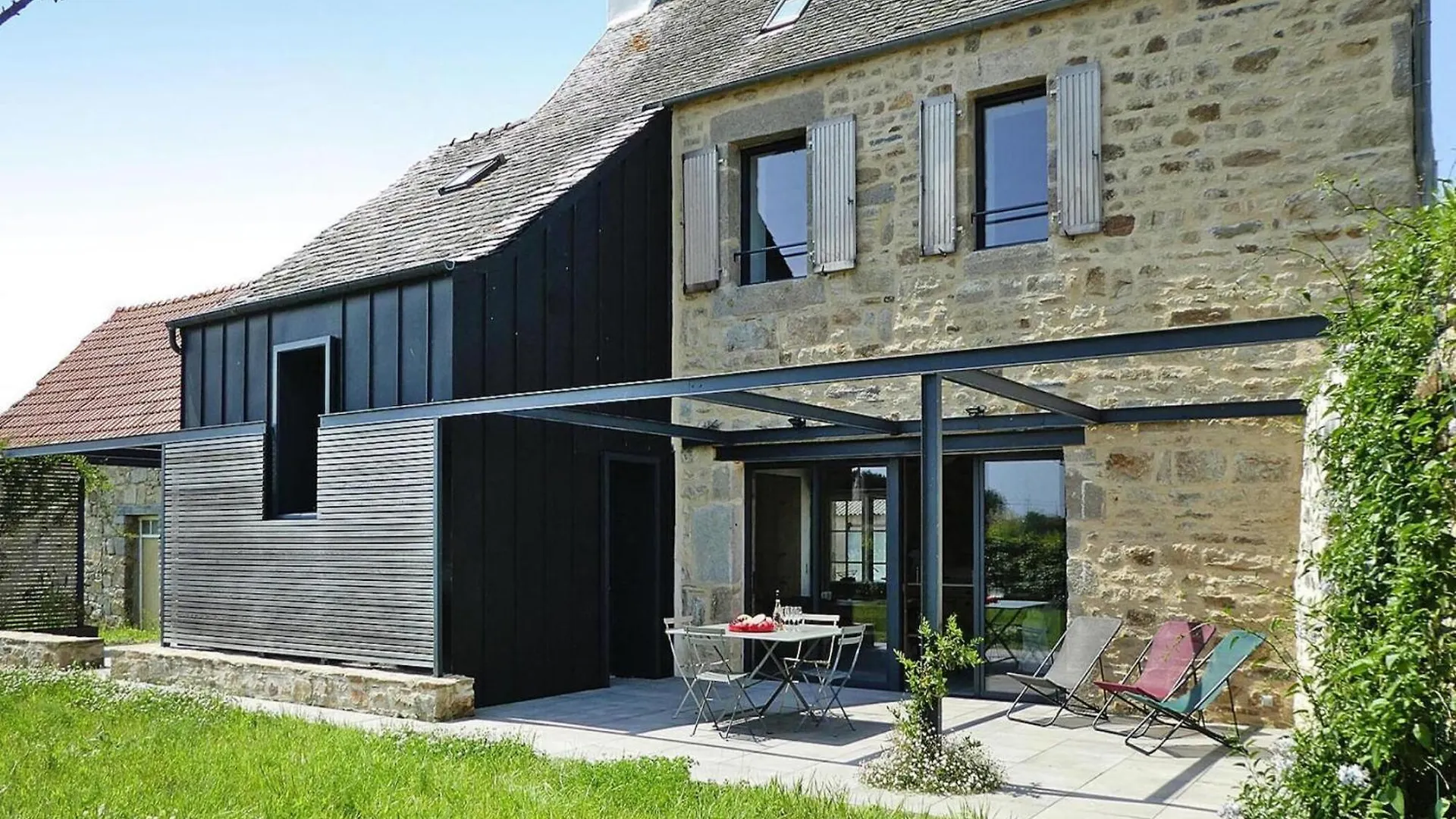 Comfortable Country Villa Near Coast Plougasnou
