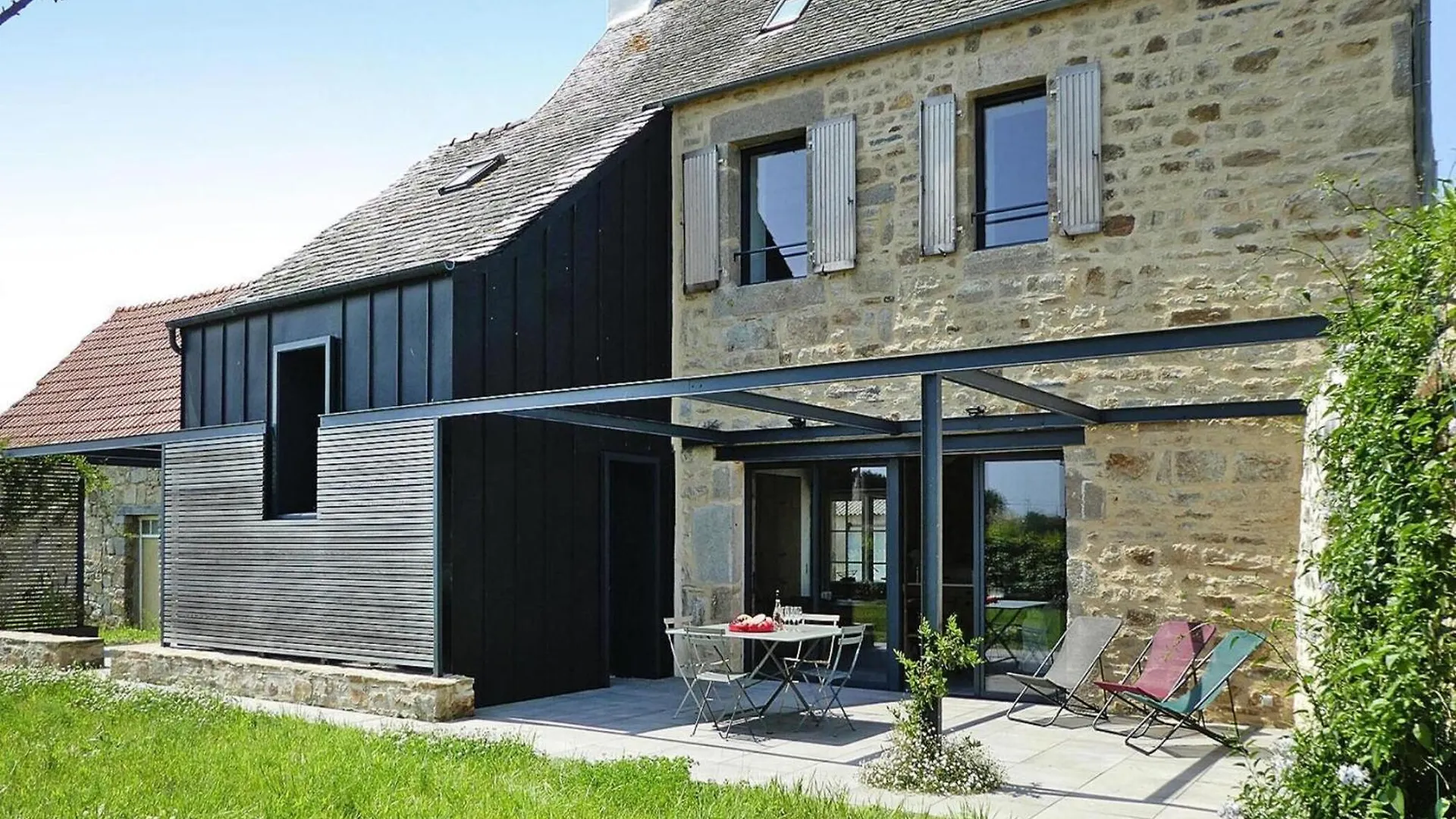 Comfortable Country Villa Near Coast Plougasnou